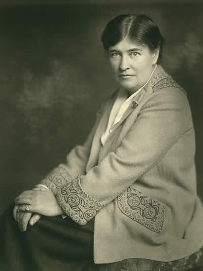 WillaCather-portrait2